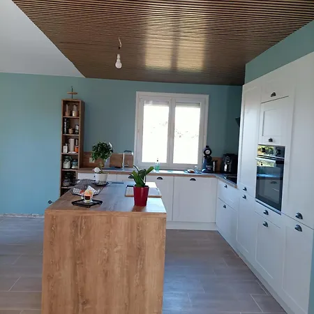 Maison *